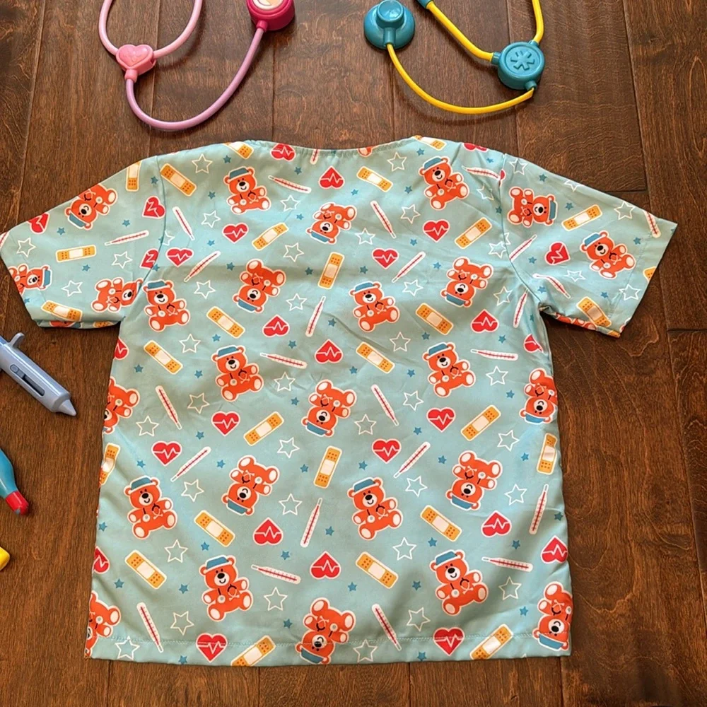 Melissa and Doug Melissa & Doug Pediatric Nurse Role Play Costume Set size 5-7 - Picture 2 of 4